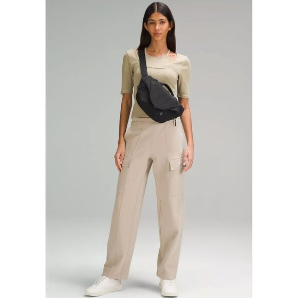 Lululemon Curved Crossbody 3L Black OS - Picture 1 of 16